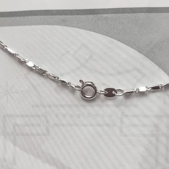 Beautiful necklace - Picture 4 of 4